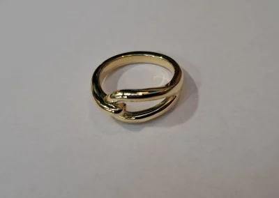 Gouden lusring met eigen materiaal